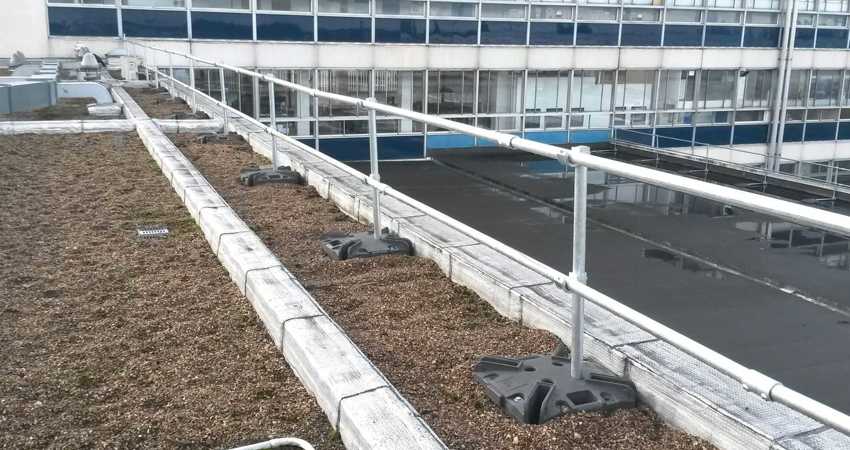 Kee Guard® Railing For Roofs With Limited Space - Non-Penetrating ...