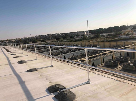 Rooftop Guardrail For Hospital
