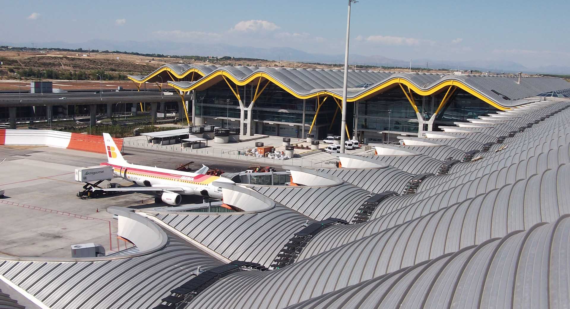 Kee Walk Rooftop Walkway For Airport